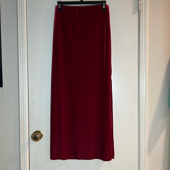 Red Velvet skirt - Picture 1 of 9